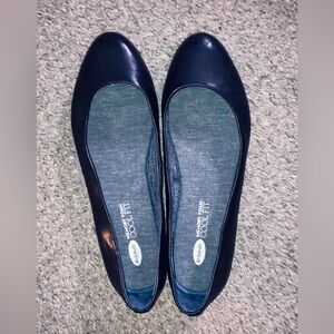 Women’s flats